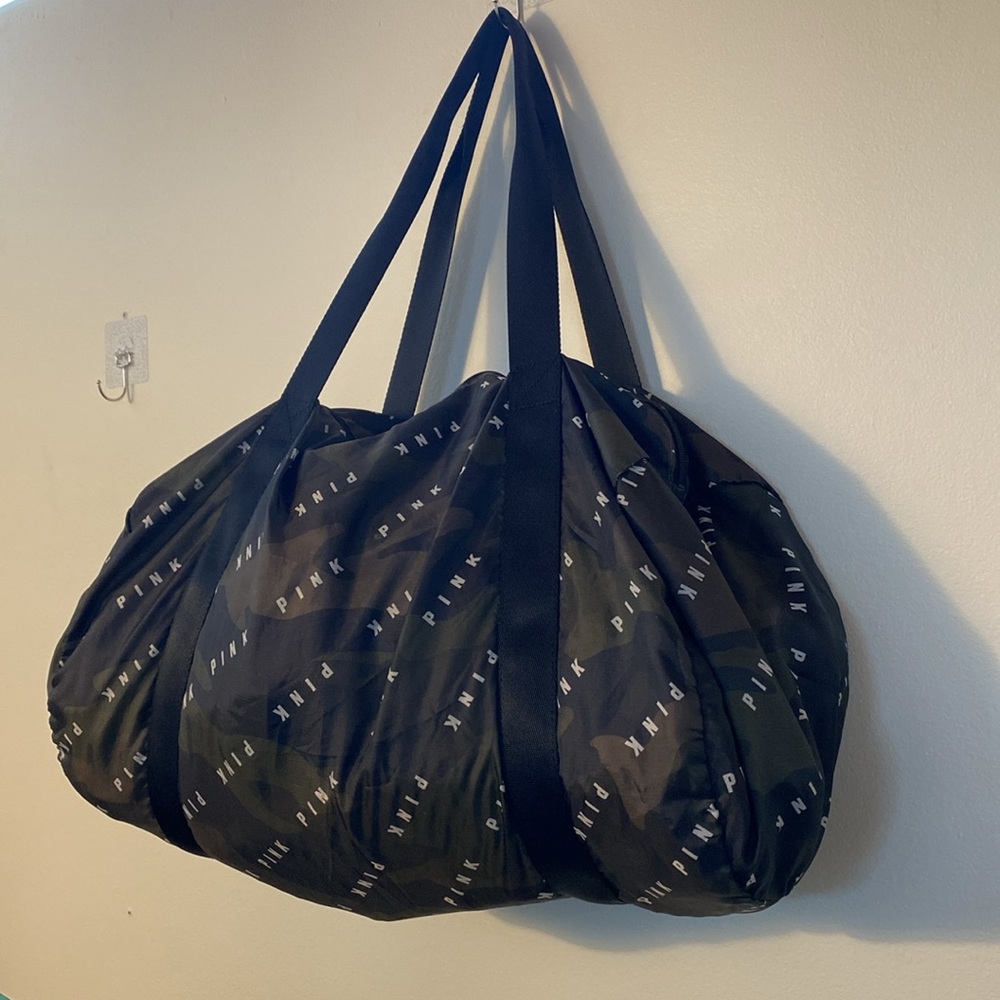 Victoria’s Secret PINK packable duffle bag camo print